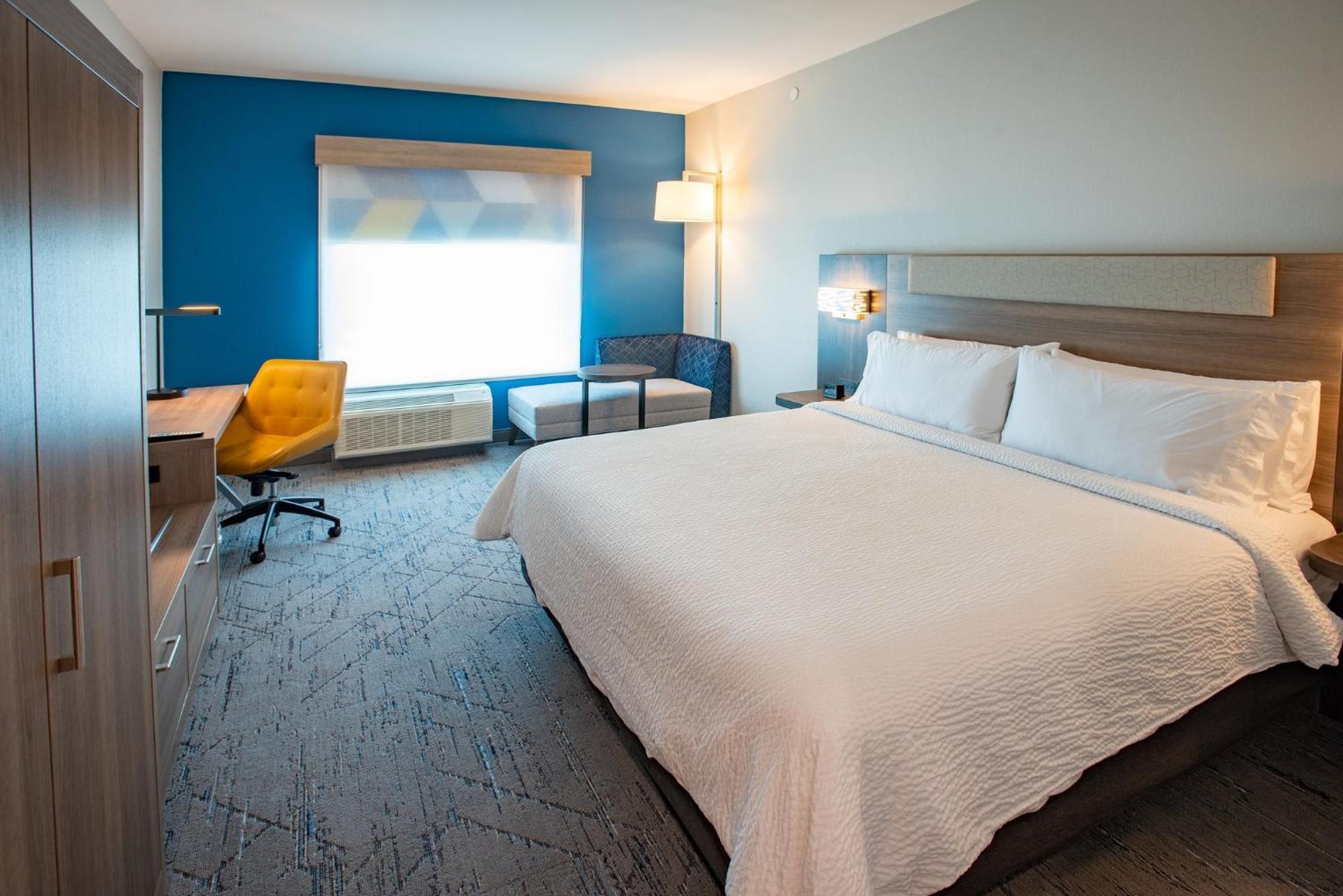 Holiday Inn Express & Suites Pensacola Airport North - I-10 By Ihg Ferry Pass Экстерьер фото