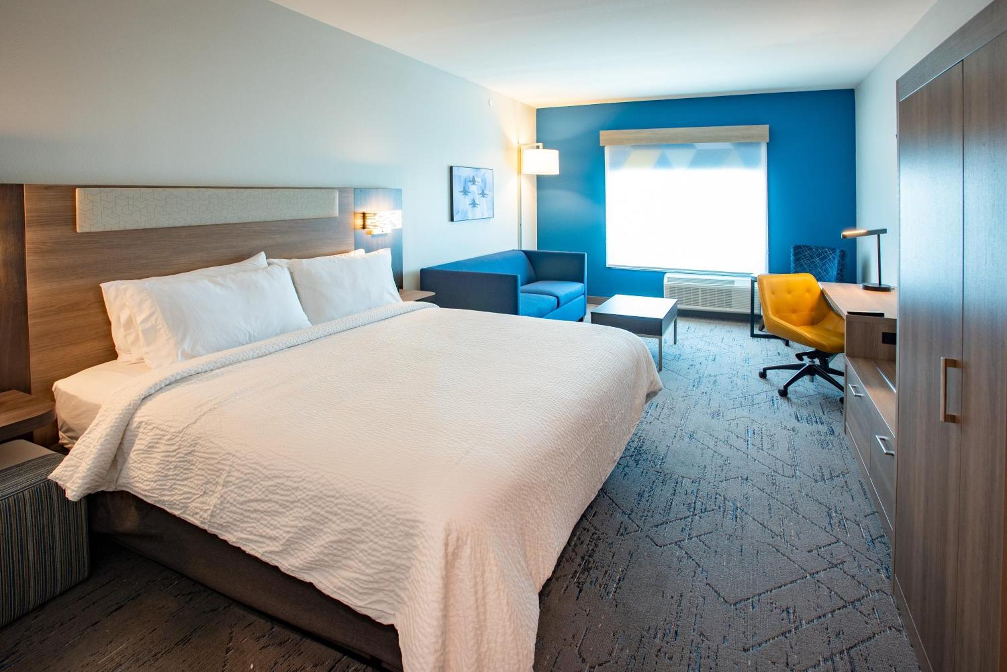 Holiday Inn Express & Suites Pensacola Airport North - I-10 By Ihg Ferry Pass Экстерьер фото